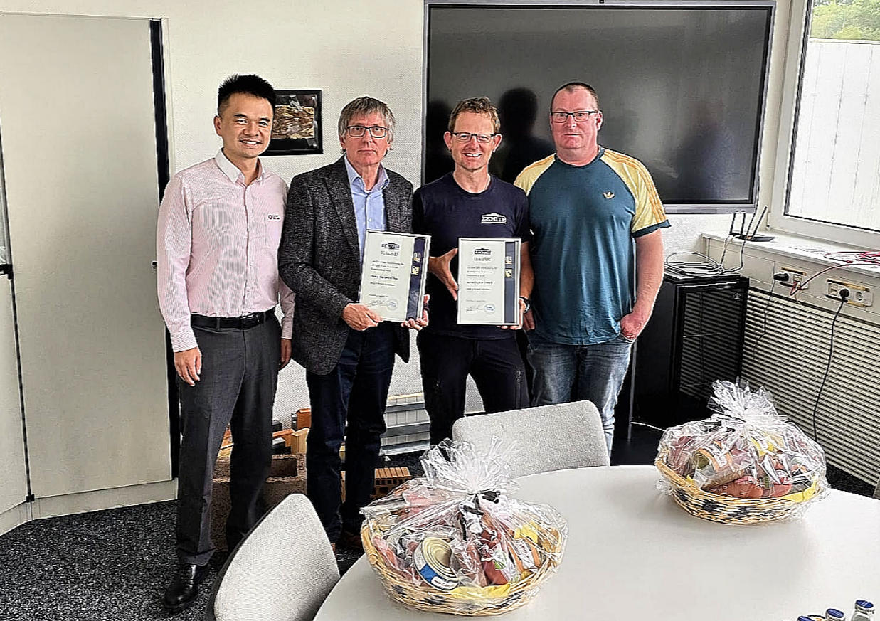 Тэвчээртэй хүмүүст гар урлалын мэндчилгээ дэвшүүлье